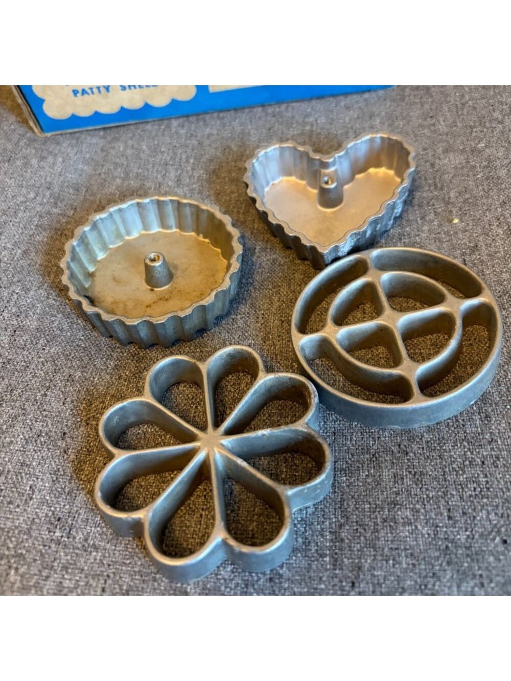 Northland Aluminum Rosette and Timbale Iron Molds in Box No Handle - Picture 4 of 8